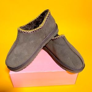 UGG (maybe) Fur-lined Slippers